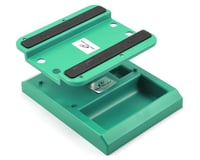 DuraTrax Pit Tech Deluxe Car Stand (Green)