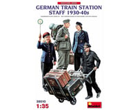 MiniArt 1/35 German Train Station Staff 1930-40S