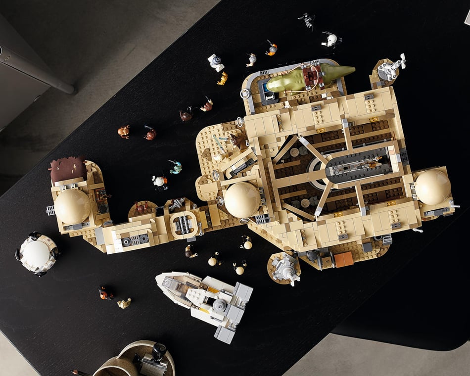 LEGO Star Wars Mos Eisley Cantina Set [LEG75290] - HobbyTown