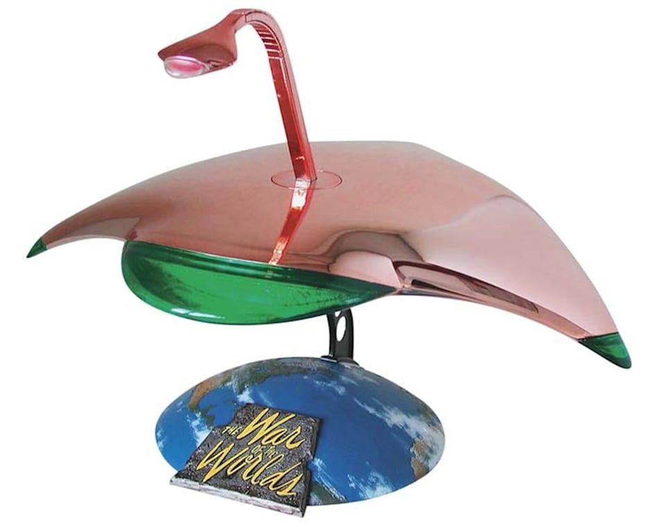 Blue & Beta Jurassic World: Dominion 1:8 Scale Model Kit - X-Plus