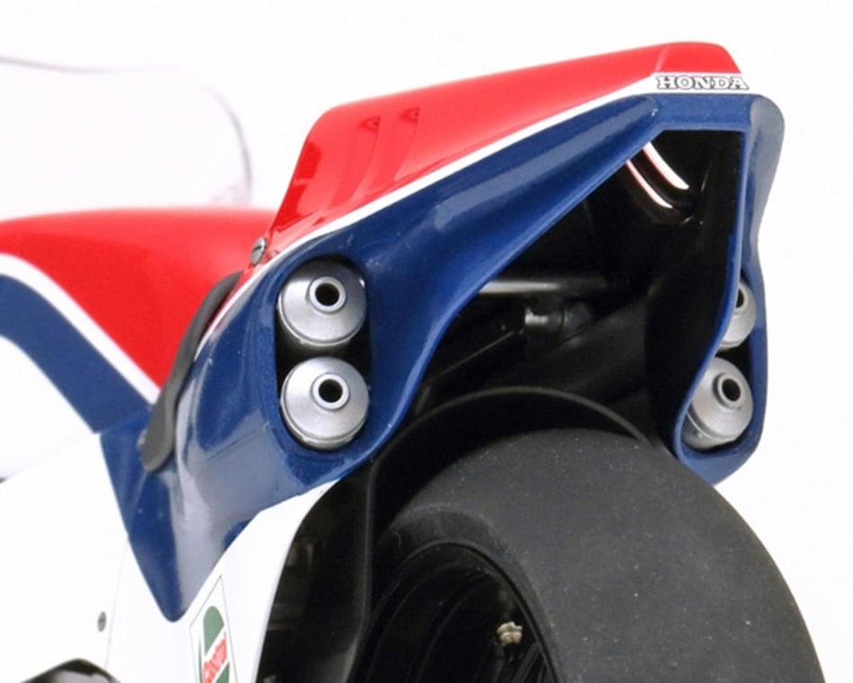 Tamiya 1/12 '84 Honda NSR500 Motorcycle Model Kit [TAM14121