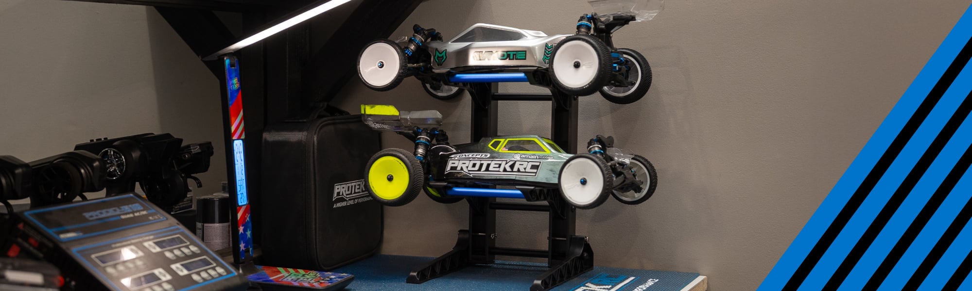 ProTek RC 2 Layer 1/10 & 1/8 Car Display Stand (200x240x325mm) W/Carrying Bage Banner Image