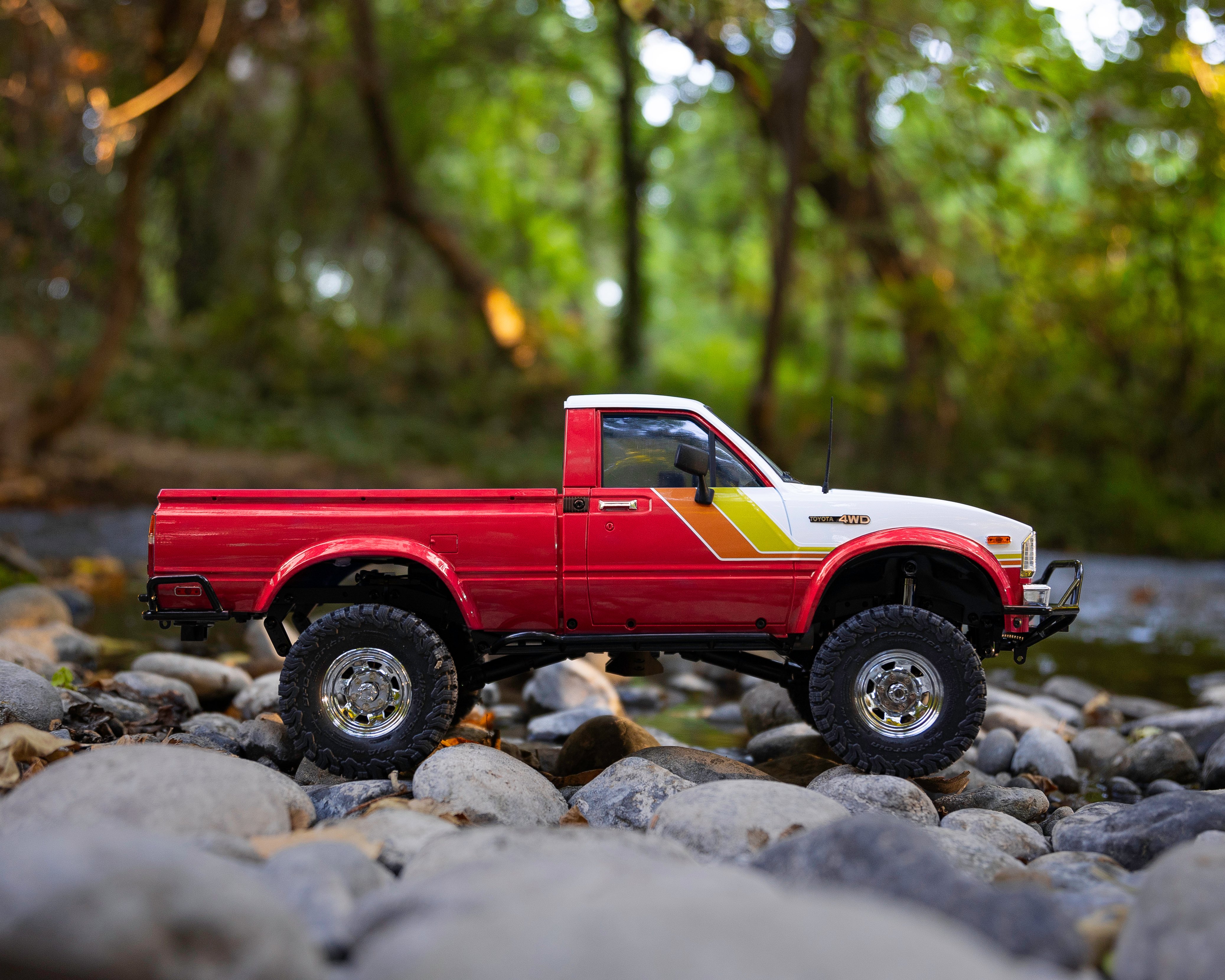 RC4WD Trail Finder 2 1982 Toyota Pickup Body Image