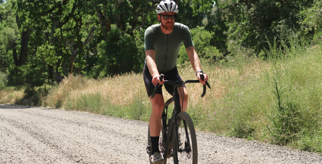 Gravel cyclists riding a Specialzed Diverge STR Gravel Bike