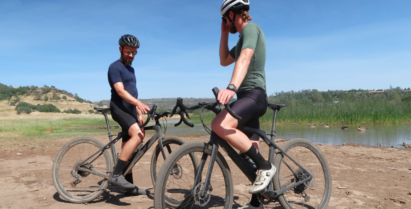 Two Gravel Cyclists on the Specialzed Diverge STR Gravel Bike