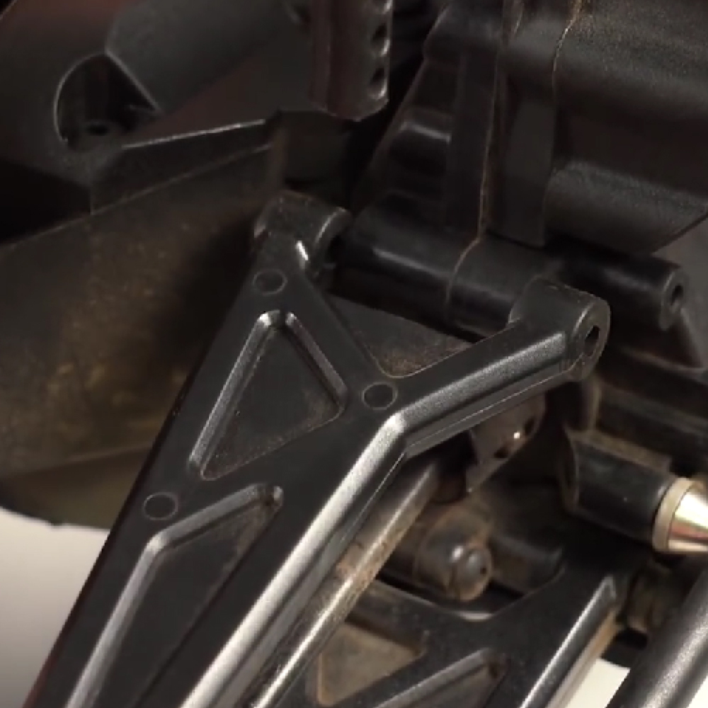 Asymmetrical Plastic Parts Can Cause RC Suspension Binding