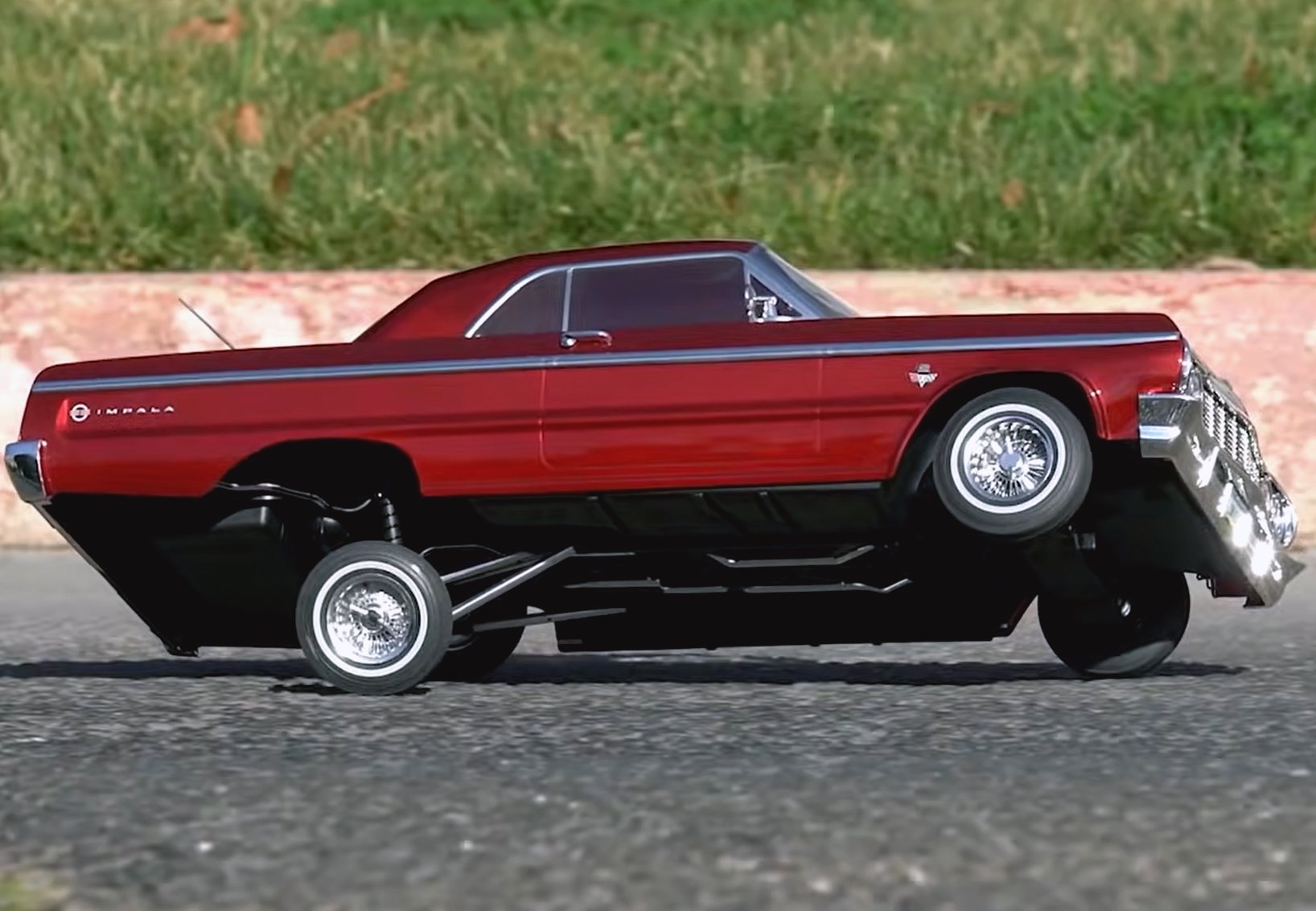 Redcat SixtyFour 1964 Impala Features