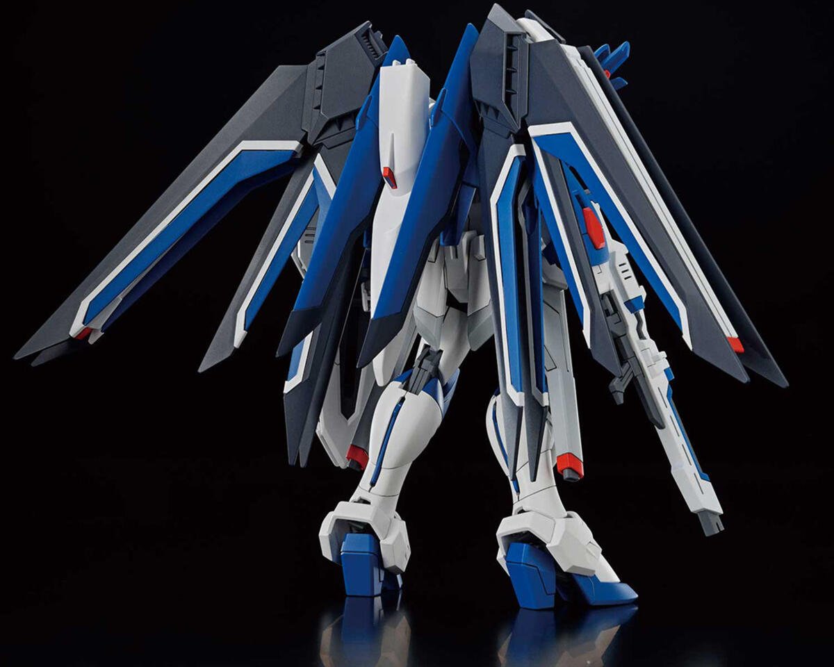 Bandai HGCE 1/144 #243 Rising Freedom Gundam 