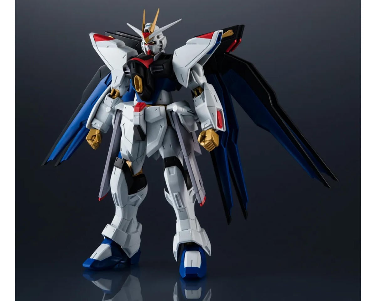 Bandai Gundam Universe ZGMF-X20A Strike Freedom Gundam Action