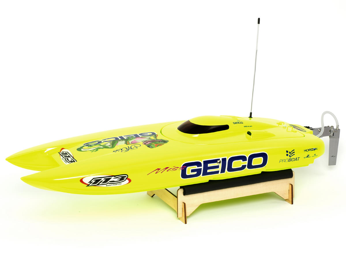 rc boat proboat miss geico catamaran 29